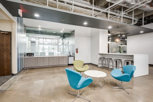 4100 Spring Valley Rd, Dallas, TX 75244